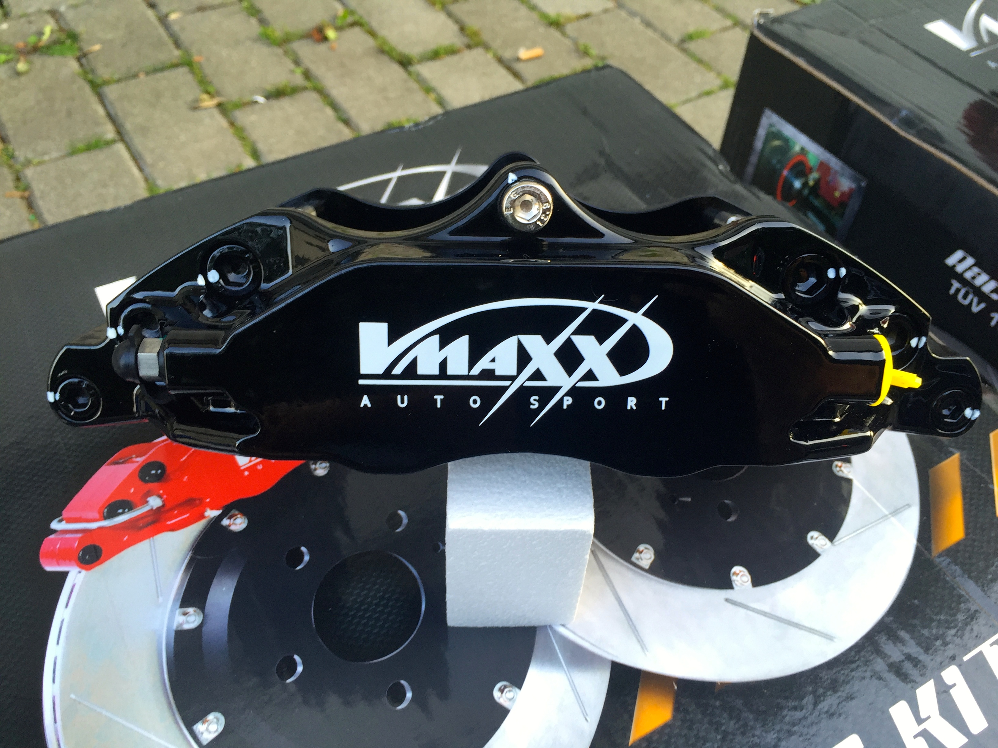V-Maxx Bremsanlage schwarz mit Stahlflex Bremsleitung - Opel Astra